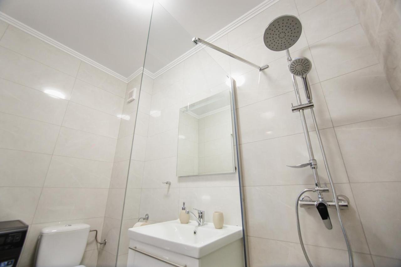 Trio Pink Apartment Oradea Exterior foto