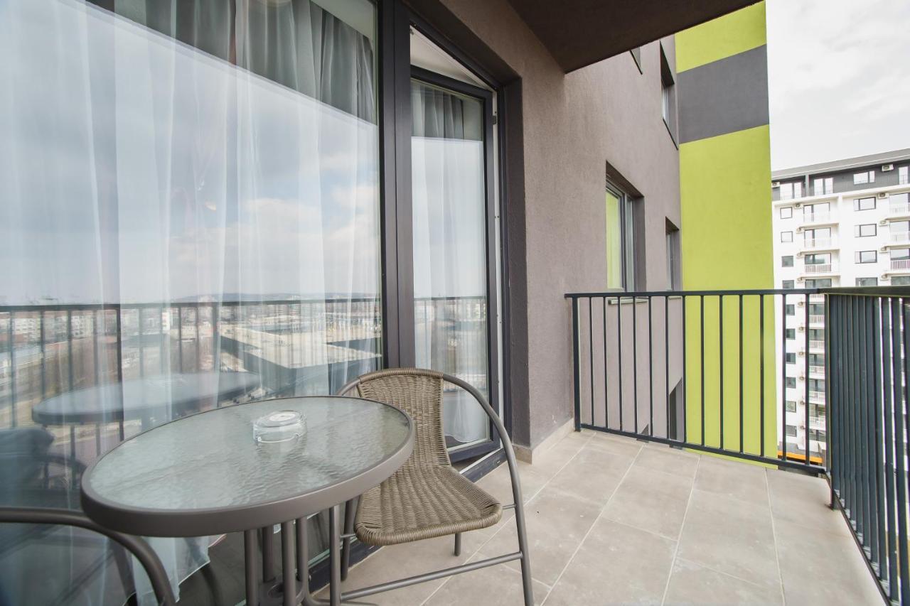 Trio Pink Apartment Oradea Exterior foto